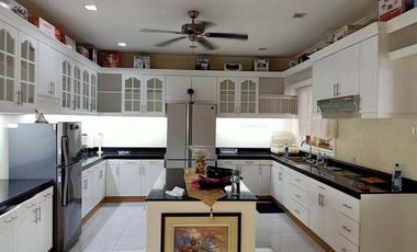 Fully Furnished House 5 bedrooms in Insular Village for Rent