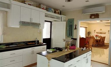 Fully Furnished House 5 bedrooms in Insular Village for Rent