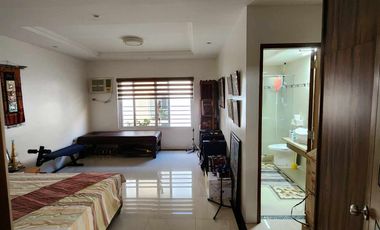 5 bedrooms with bathrooms HOUSE FOR RENT near Clark