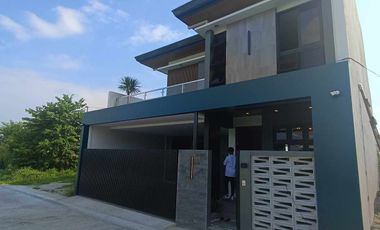 5 BEDROOM MODERN INDUSTRIAL HOUSE AND LOT FOR SALE IN ANGELES CITY NEAR CLARK
