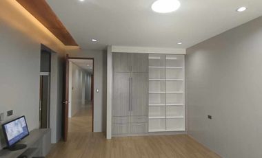 5 BEDROOM MODERN INDUSTRIAL HOUSE AND LOT FOR SALE IN ANGELES CITY NEAR CLARK