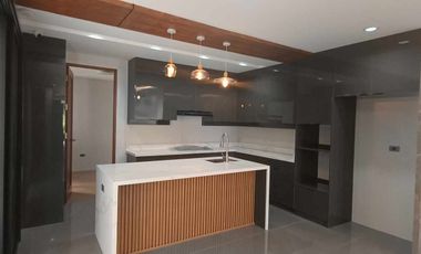 5 BEDROOM MODERN INDUSTRIAL HOUSE AND LOT FOR SALE IN ANGELES CITY NEAR CLARK