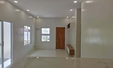3 Bedroom House In Deca Tacunan for Sale