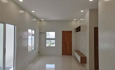 3 Bedroom House In Deca Tacunan for Sale