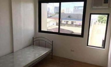 4-Bedroom Townhouse for Rent in Makati City *Brgy. San Antonio