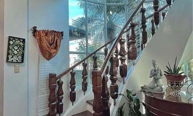 4 BR House & Lot For Sale in Tagaytay Heights