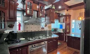 4 BR House & Lot For Sale in Tagaytay Heights