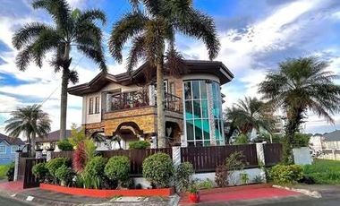 4 BR House & Lot For Sale in Tagaytay Heights