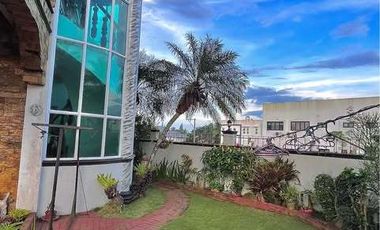 4 BR House & Lot For Sale in Tagaytay Heights