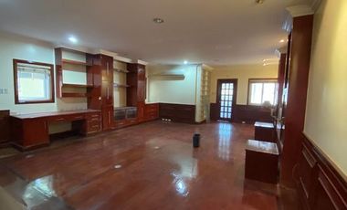 5BR House for Rent at Quezon City Green Meadows Subdivision