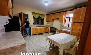 5BR House and Lot for Rent at Las Villas de Manila