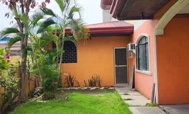 5BR House and Lot for Rent at Las Villas de Manila