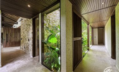 CASA CAMPESTRE EN VENTA EN BOLOMBOLO, ANTIOQUIA