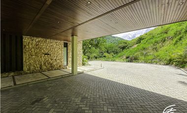 CASA CAMPESTRE EN VENTA EN BOLOMBOLO, ANTIOQUIA