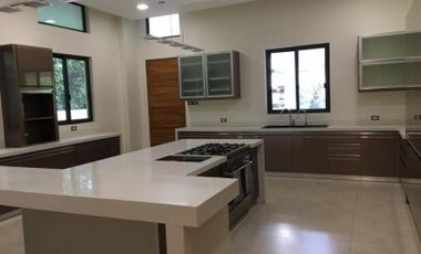 House for Sale in Forbes Park, 4 Bedroom