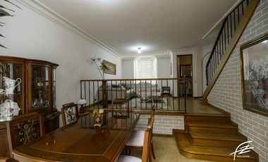 CASA CAMPESTRE EN VENTA EN EL POBLADO, MEDELLN