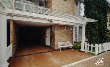 CASA CAMPESTRE EN VENTA EN EL POBLADO, MEDELLN