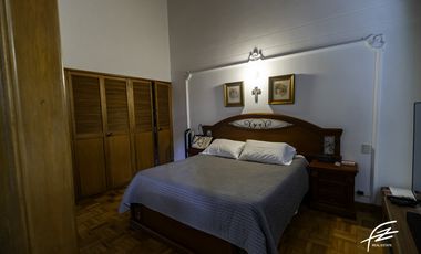 CASA CAMPESTRE EN VENTA EN EL POBLADO, MEDELLN