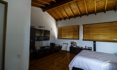 CASA CAMPESTRE EN VENTA EN EL POBLADO, MEDELLN