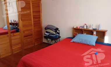 Amplia casa en venta, Fraccionamiento Oceanía.