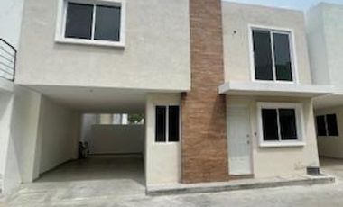 Casa en Venta en Col. Del Pueblo, Tampico Tamaulipas.
