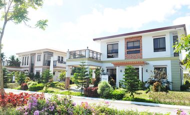 House and Lot at for Sale in Sentosa at Calamba Laguna