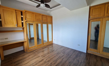 3 Bedroom Condo in Eisenhower Condominium, Greenhills San Juan