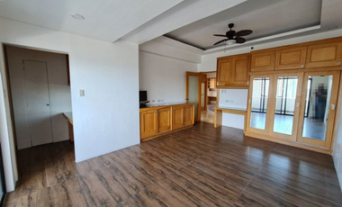 3 Bedroom Condo in Eisenhower Condominium, Greenhills San Juan