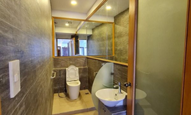 3 Bedroom Condo in Eisenhower Condominium, Greenhills San Juan