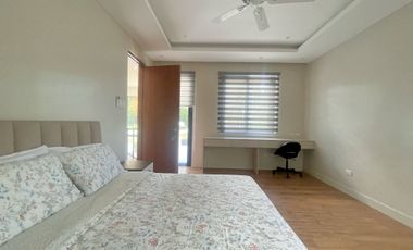 4 Bedrooms Luxury Home with Swimming Pool , Forbes Subd Near Clark Pampanga