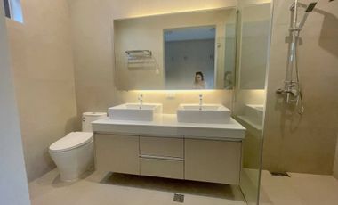 4 Bedrooms Luxury Home with Swimming Pool , Forbes Subd Near Clark Pampanga
