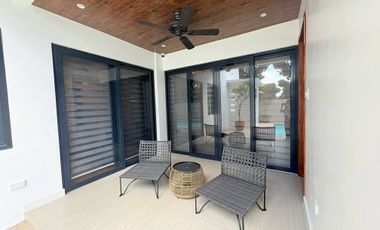 4 Bedrooms Luxury Home with Swimming Pool , Forbes Subd Near Clark Pampanga