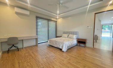 4 Bedrooms Luxury Home with Swimming Pool , Forbes Subd Near Clark Pampanga