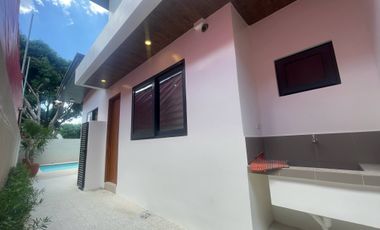 4 Bedrooms Luxury Home with Swimming Pool , Forbes Subd Near Clark Pampanga