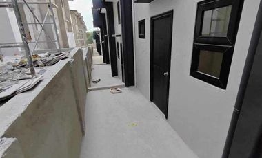 Modern Living In GRAND SYCAMORE TOWN HOUSE