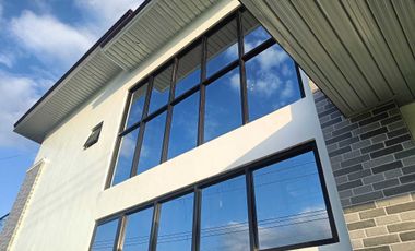 For Sale: New Modern High-Ceiling Home with Pool nr Clark, Angeles