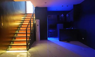 For Sale: New Modern High-Ceiling Home with Pool nr Clark, Angeles