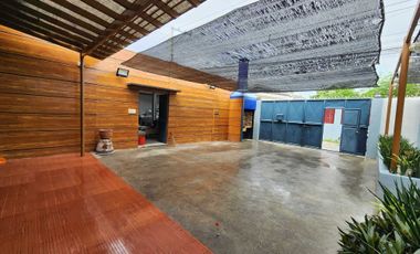 FOR SALE ! RESIDENTIAL HOUSE & LOT W/ SWIMMING POOL