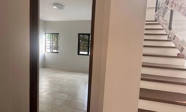 4-br House at Multinational Village