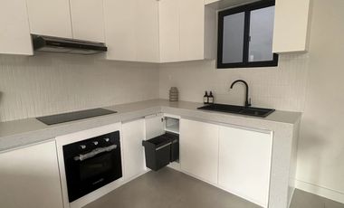 4-br House at Multinational Village