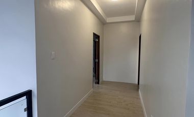 4-br House at Multinational Village