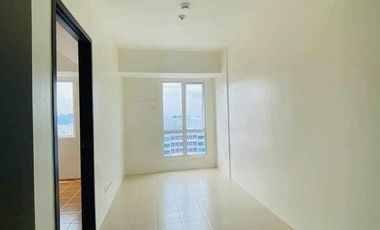 1 Bedroom Condo in Mandaluyong Pioneer Woodlands near Megamall Starmall Makati