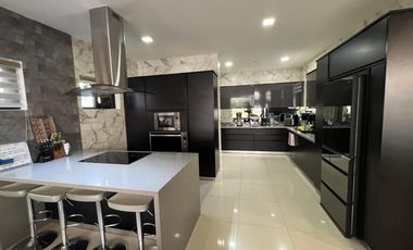 4 Bedroom House For Sale in Sunvalley Clark Clarkfield, Mabalacat, Pampanga