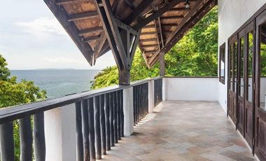 A White Sand Beachfront Resthouse in Batangas