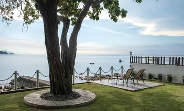 A White Sand Beachfront Resthouse in Batangas