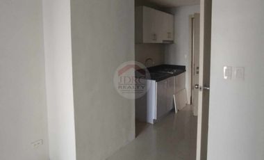 JAZZ RESIDENCES - 2 Bedroom Unit w/ Balcony