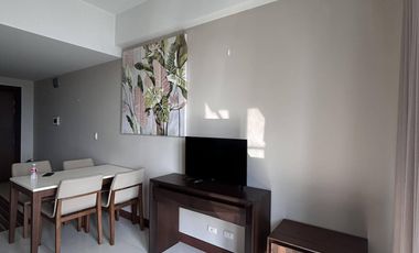RFO Furnished 2BR w/ Balcony & Parking FOR SALE at Three Central Salcedo Makati