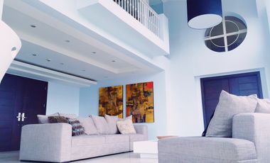 Two-Level Penthouse 3 Bedroom 240 sqm BGC Views Rare Find Tuscany Mckinley Hill