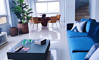 Two-Level Penthouse 3 Bedroom 240 sqm BGC Views Rare Find Tuscany Mckinley Hill