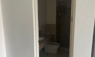 3BR Condo Unit for Rent in Fairway Terraces, Villamor, Pasay City